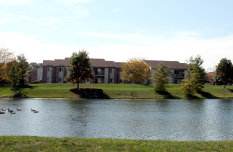 Creekside Square Phase II in Indianapolis, IN - Foto de edificio - Building Photo