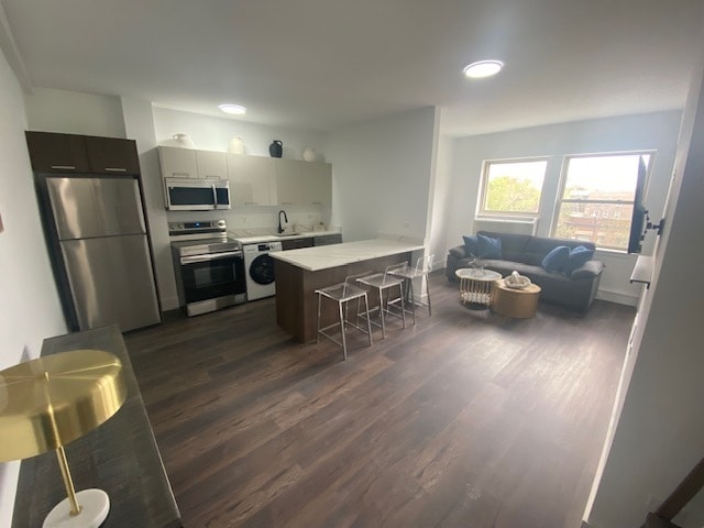 property at 1555 W Hollywood Ave