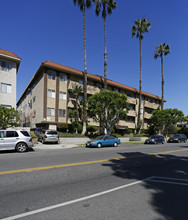 401 S Hobart Blvd in Los Angeles, CA - Building Photo - Building Photo