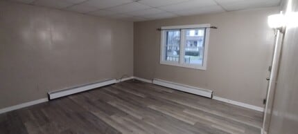 261 William St, Unit 1 in Geneva, NY - Foto de edificio - Building Photo