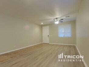 12116 W Saguaro Ln in El Mirage, AZ - Building Photo - Building Photo