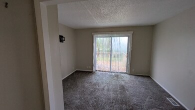 9525 Booth Ave in Kansas City, MO - Building Photo - Building Photo