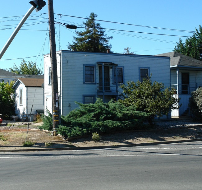 747 Solano Ave in Vallejo, CA - Building Photo - Building Photo