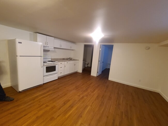 property at 719-719 Sherbrook St