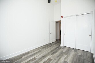 6164 Ridge Ave in Philadelphia, PA - Building Photo - Building Photo