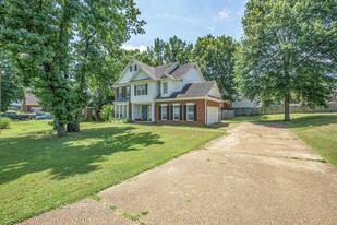 4375 Big Horn Dr S in Nesbit, MS - Building Photo