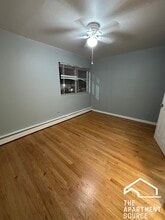 8504 Waukegan Rd in Morton Grove, IL - Foto de edificio - Building Photo