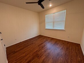 101 Countryside Wy, Unit 211 in Pocola, OK - Foto de edificio - Building Photo