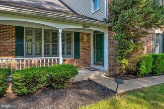 3034 Pebble Beach Dr in Ellicott City, MD - Building Photo - Building Photo