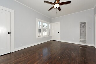 106 E Lomita Ave in Glendale, CA - Foto de edificio - Building Photo