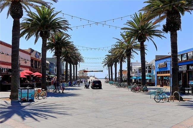 923 6th St in Hermosa Beach, CA - Building Photo - Building Photo