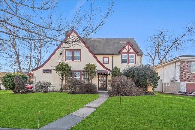 property at 112-40 177th St