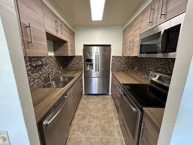 property at 3972 Jackdaw St