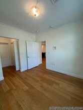 120 Gerry Rd in Brookline, MA - Foto de edificio - Building Photo