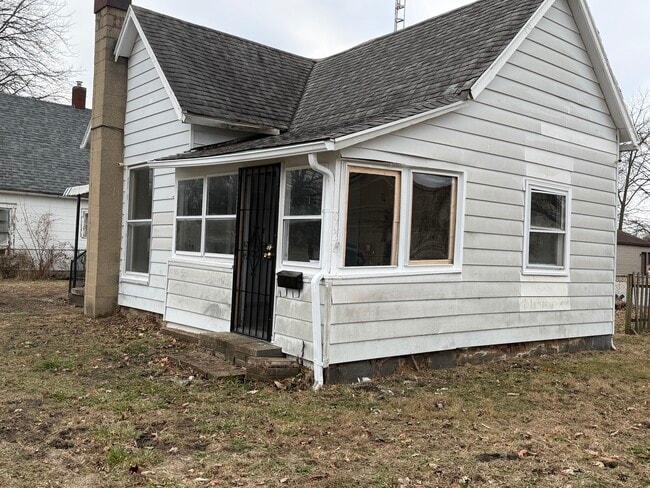 property at 1002 W Williams St