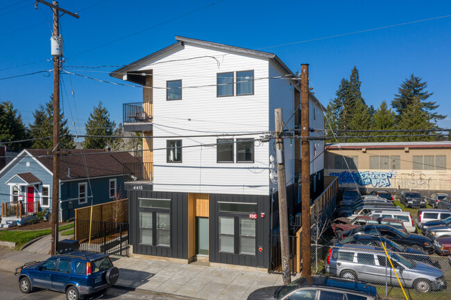 61st Avenue Apartments in Portland, OR - Building Photo - Building Photo