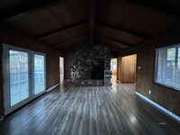 26785 Cedar St in Idyllwild, CA - Foto de edificio - Building Photo