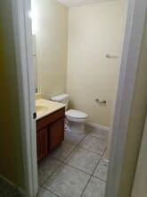 14617 Sunset St, Unit A in Clearwater, FL - Foto de edificio - Building Photo