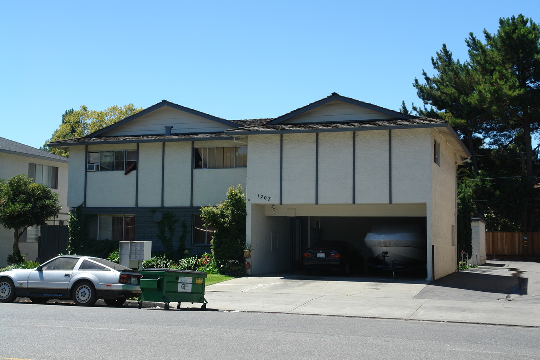 1207 Leigh Ave in San Jose, CA - Building Photo