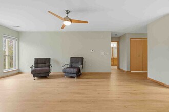 8206 Starr Grass Dr in Madison, WI - Foto de edificio - Building Photo