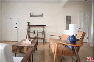1030 4th St in Santa Monica, CA - Building Photo - Building Photo