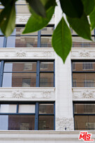 315 W 5th St in Los Angeles, CA - Building Photo