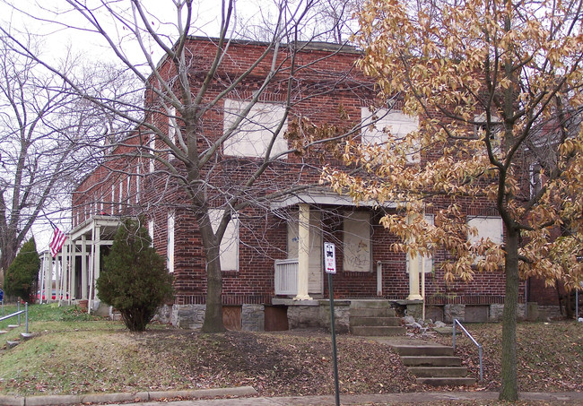 401-411 E Lane Ave in Columbus, OH - Foto de edificio - Building Photo