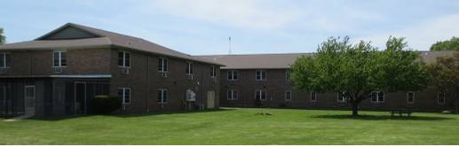 May Apartments in Edwardsville, IL - Foto de edificio