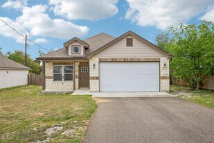156 Remington Rd in Spring Branch, TX - Building Photo