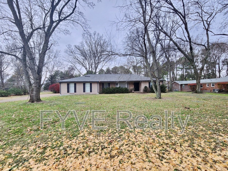 8124 Devens Dr in Brentwood, TN - Building Photo