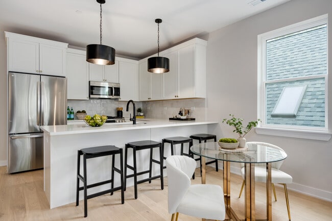 1631 N Lawndale Ave in Chicago, IL - Building Photo - Building Photo