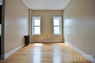 1324 Carroll St in Brooklyn, NY - Building Photo - Floor Plan