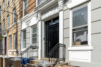 218 Kingsland Ave in Brooklyn, NY - Building Photo - Building Photo