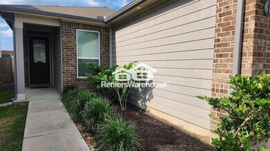 9818 Mls Fld Dr in Houston, TX - Building Photo - Building Photo