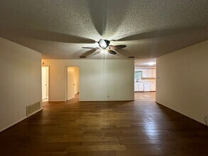 501 Sycamore St in Whitehouse, TX - Building Photo - Building Photo