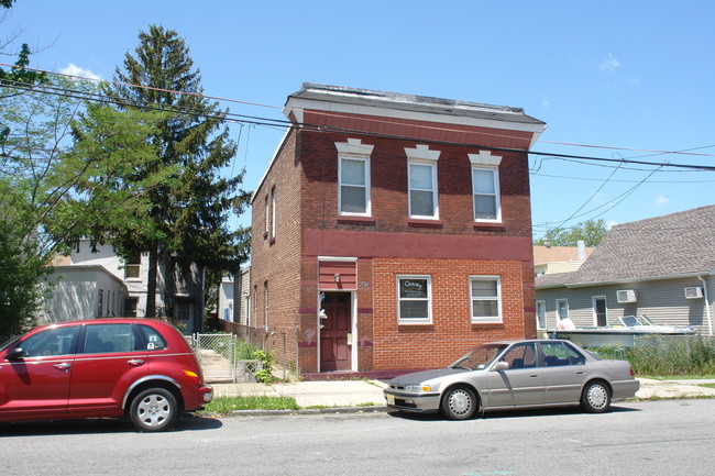 615 Penn St in Perth Amboy, NJ - Building Photo - Building Photo