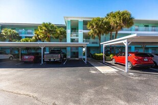 19375 Water Oak Drive in Port Charlotte, FL - Building Photo
