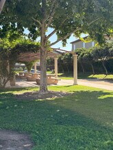7452 E Robinson Ave in Fresno, CA - Building Photo - Building Photo