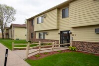 Spruce Place Apartments in Fergus Falls, MN - Building Photo - Building Photo