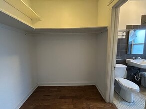 2718 N Milwaukee Ave, Unit 209 in Chicago, IL - Building Photo - Building Photo