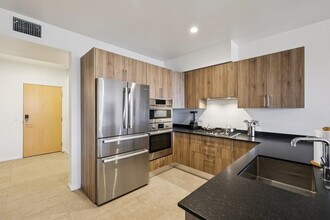 7180 E Kierland Blvd in Scottsdale, AZ - Building Photo - Building Photo