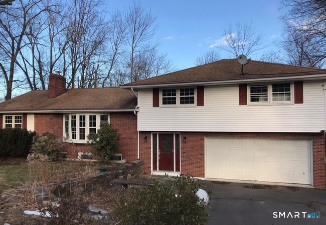 property at 1040 Mountain Rd