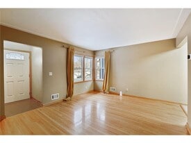 4539 Bloomington Ave