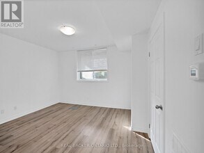 164 Heiman St in Kitchener, ON - Building Photo - Building Photo