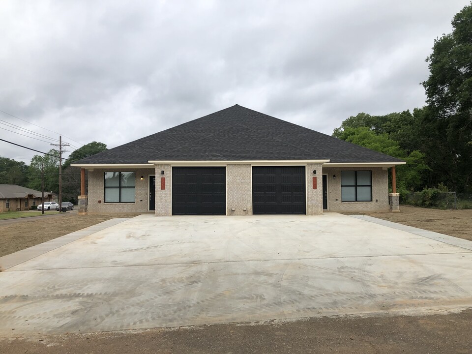 3503 Pecan St in Texarkana, AR - Foto de edificio