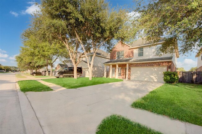 2726 Empire Oaks Lane in Katy, TX - Foto de edificio - Building Photo