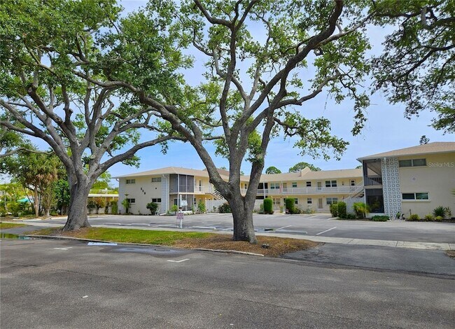 property at 509 W Venice Ave