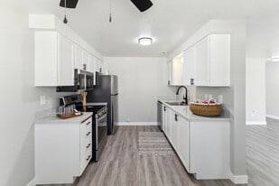 Fort Lane in Layton, UT - Building Photo