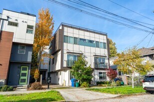 1511 Sturgus Ave S in Seattle, WA - Building Photo