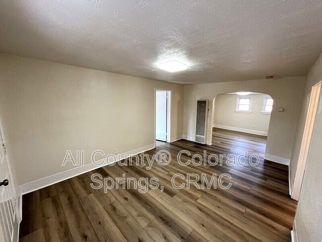 3622 W Pikes Peak Ave in Colorado Springs, CO - Foto de edificio - Building Photo